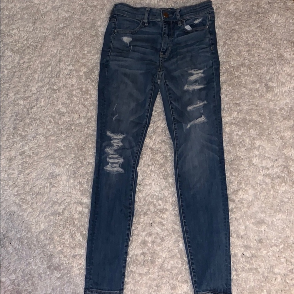 Ripped Medium Wash American Eagle Jeans